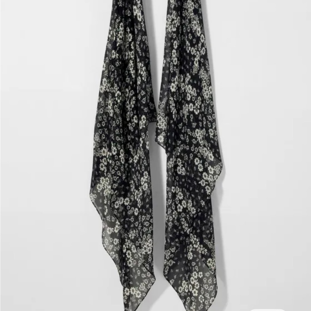 Kate Moss X Zara Black Floral Halter Scarf Top - Picture 4 of 5